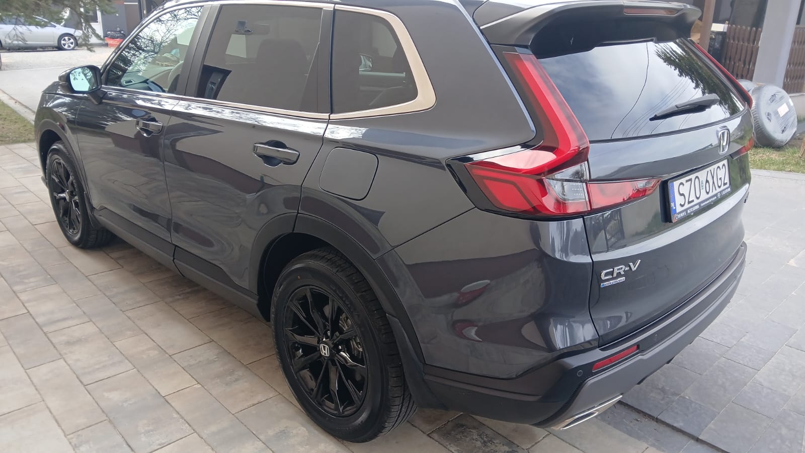 Honda CR-V – tył z boku